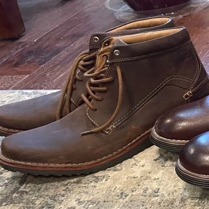 Mens Clark’s size 12. Excellent condition